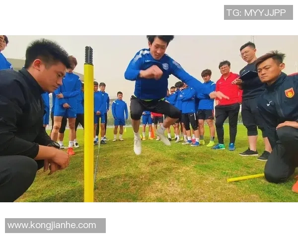 足球明星勇闯体能测试挑战极限展现运动员风采与实力